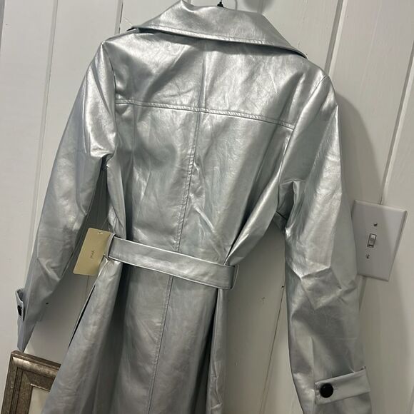 Silver Faux‎ Leather Coat - Picture 5 of 7